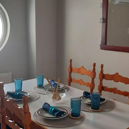 Momenti Felici 2 Apartment Artemida  Ngoại thất bức ảnh